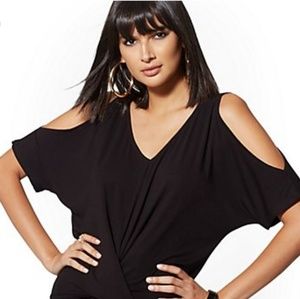 New York & Company crossbody 3/4 sleeve top